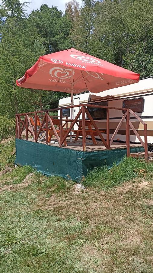 Karavan 1 V Arealu Koupaliste Bystre V Orlickych Horach Luaran gambar
